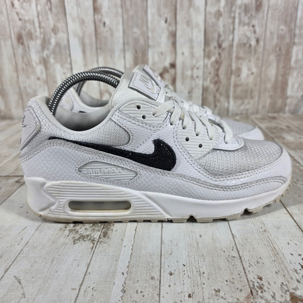 Nike Air Max 90 White Metallic Silver Black Snakeskin DZ5212-100 Womens 9